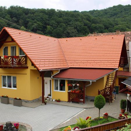 Napsugár Vendégház Szováta Kültér fotó